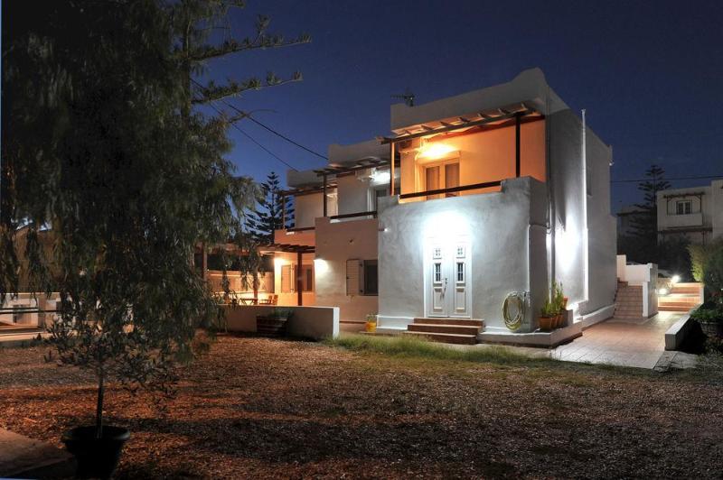 Finikas Studios Adamantas  Exterior foto